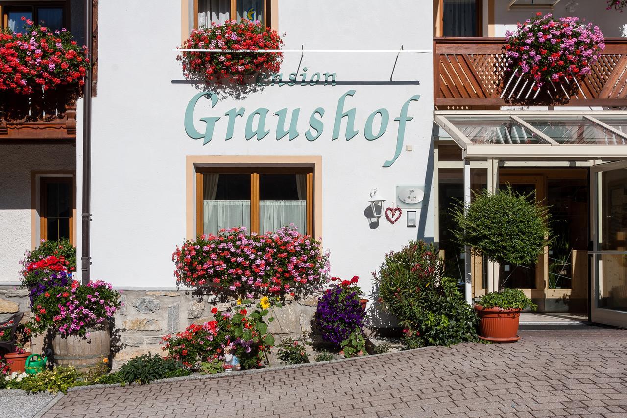 Graushof Hotel Val di Vizze Luaran gambar