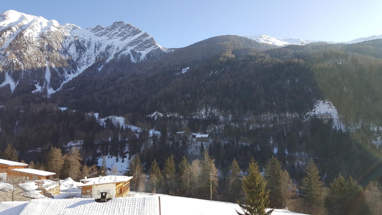 Graushof Hotel Val di Vizze Luaran gambar
